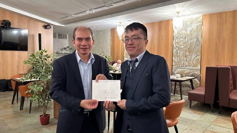 Gặp gỡ Đoàn Phó Chủ tịch VAST với các nhà khoa học Việt Nam tại JINR