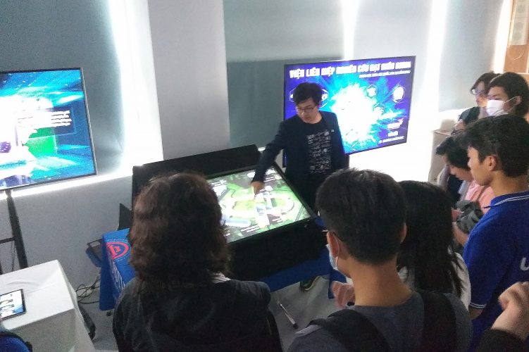 Vietnam_exhibition_2s